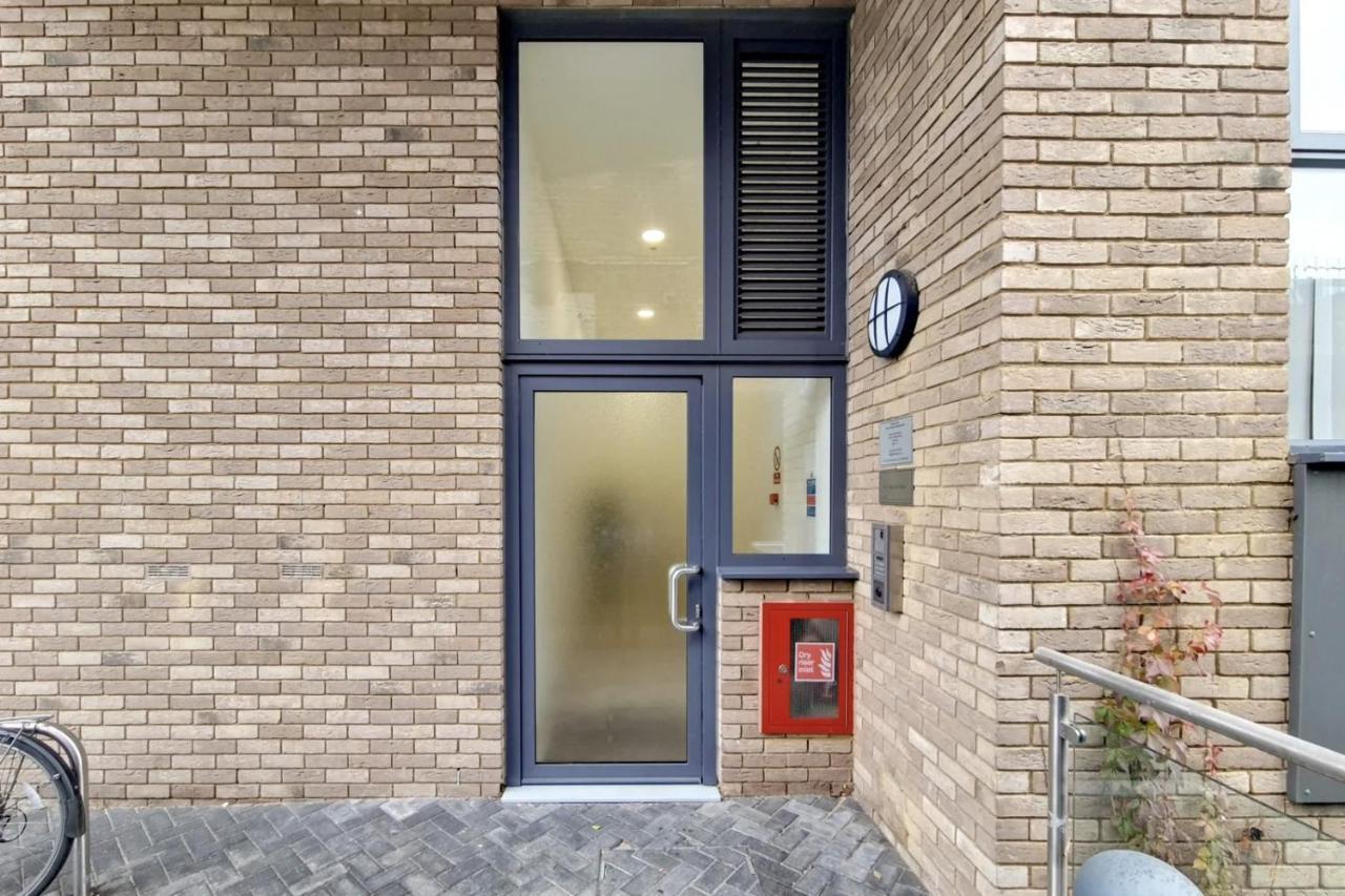 Luxury 2 Bed 2 Bath With Balcony New Build Apartment *South Central London* Exterior foto